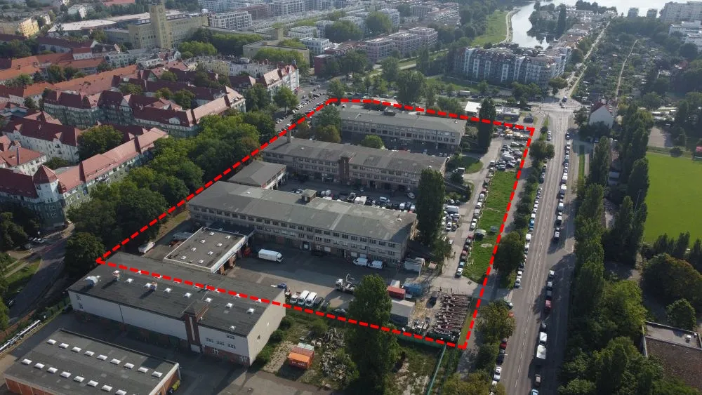 Duża działka komercyjna z historią i wysokim cash flow
