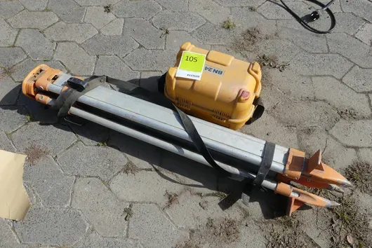 Baunivelliergerät - BN24 mit Stativ