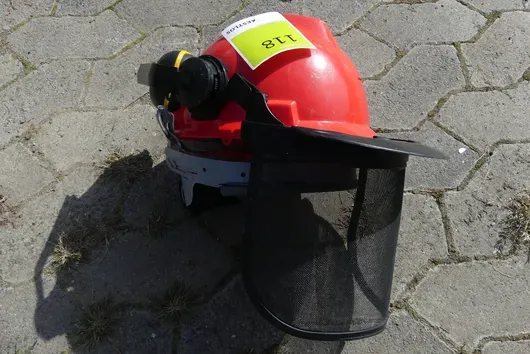Bosbouwveiligheidshelm