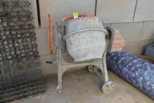 Concrete mixer