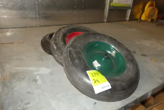 3 banden voor kruiwagen