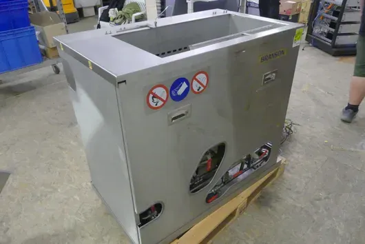 Branson - Ultrasonic cleaning system