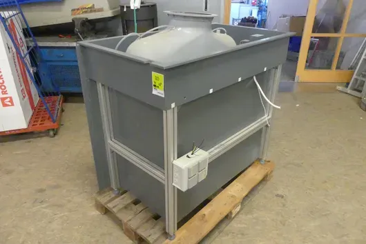 Plastic basin with extraction hood, aluminium frame and sockets