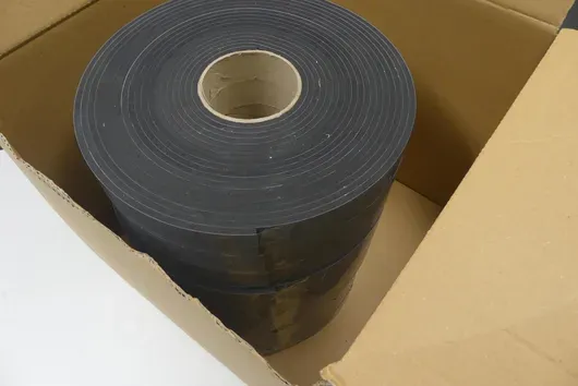Posten EPDM-Band, einseitig klebend, schwarz