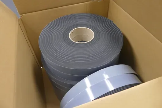 Posten EPDM-Band, einseitig klebend, schwarz