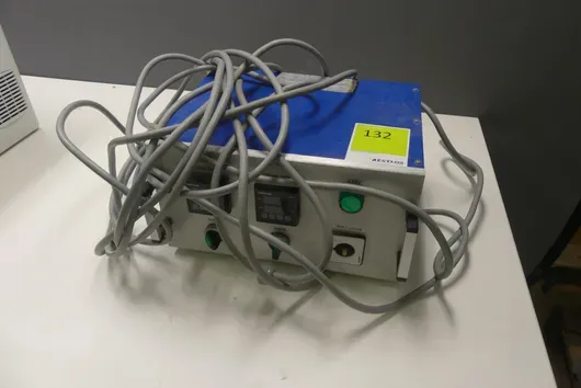 Heating control with 2 Watlow temperature controllers, 230 V