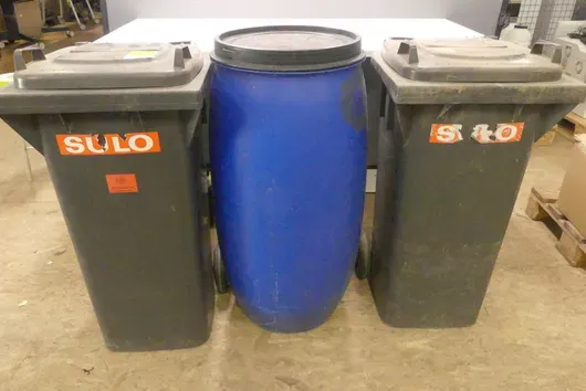3x poubelle
