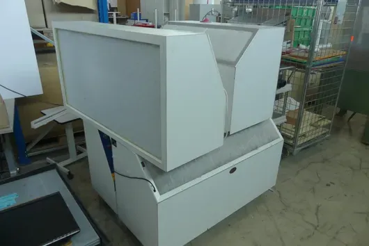 Posten Laminar-Flow-(Reinluftwerkbänke)