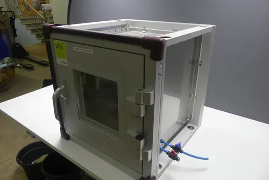 Nitrogen storage cabinet with viewing window