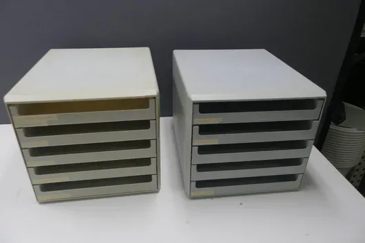 2x Schubladenbox mit 5 Schubladen