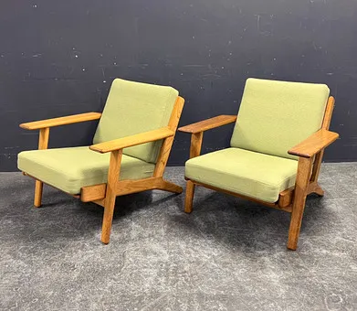 HANS J WEGNER. 2 Sessel GE 290 Getama.