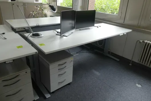 1x bureau à hauteur réglable électrique avec 1x caisson de bureau