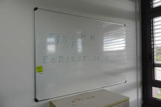 1x Whiteboard
