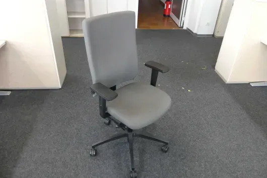 1x Bürostuhl