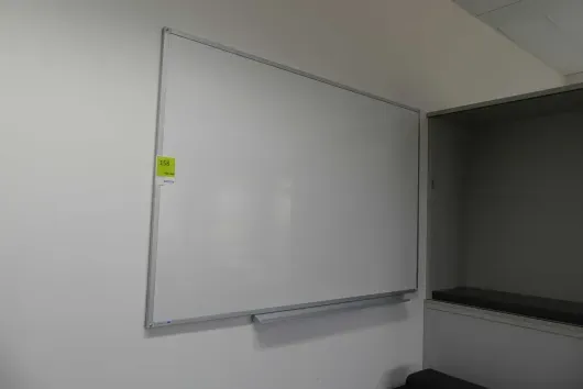 1x Whiteboard