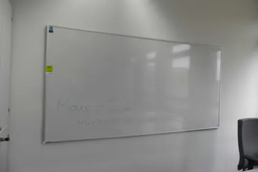 1x Whiteboard