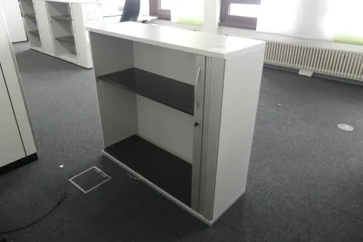 1x Sideboard