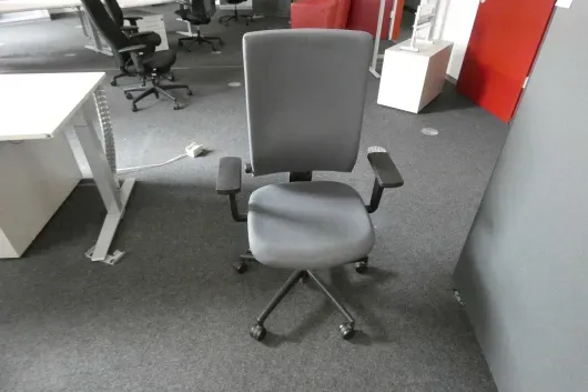 1x Krzesło biurowe