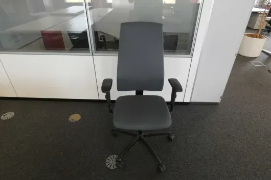 1x Krzesło biurowe