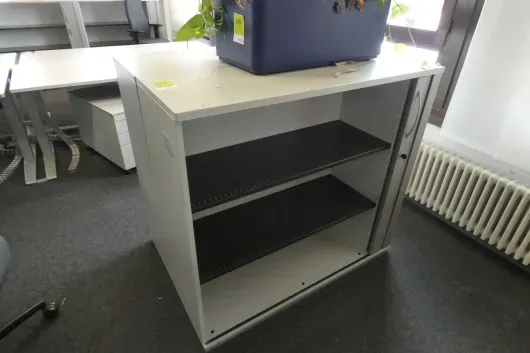 1x Sideboard