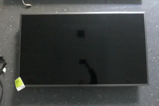 Telewizor ze wspornikiem