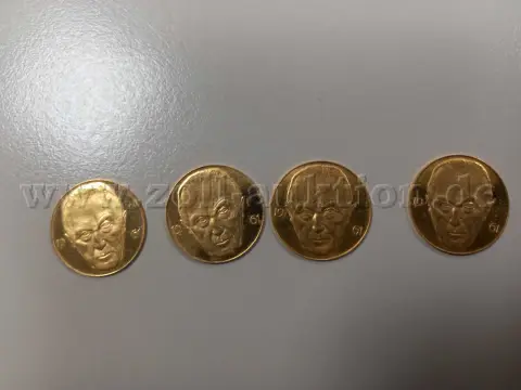 4 médailles en or avec portrait de Konrad Adenauer