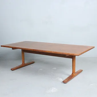 KARL ERIK EKSELIUS. Table basse, ''JOC'', chêne, seconde moitié du 20e siècle.