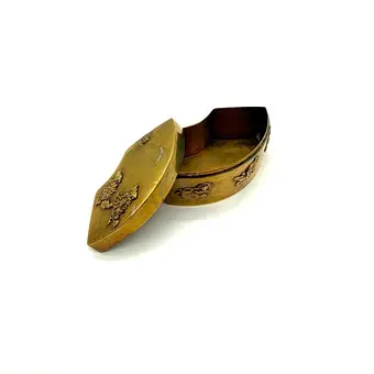 Klein doosje / kistje van brons antiek Japan Meiji-periode.