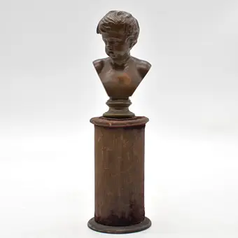 FRANCOIS DUQUESNOY (1597-1643). PODLE. BYSTA MLADÍKA, SOCHA, BRONZ NA DŘEVĚNÉM PODSTAVCI, FRANCIE, REPLIKA Z POZDNÍHO 19. STOLETÍ.