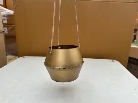 Lot of hanging pots (4 pieces)