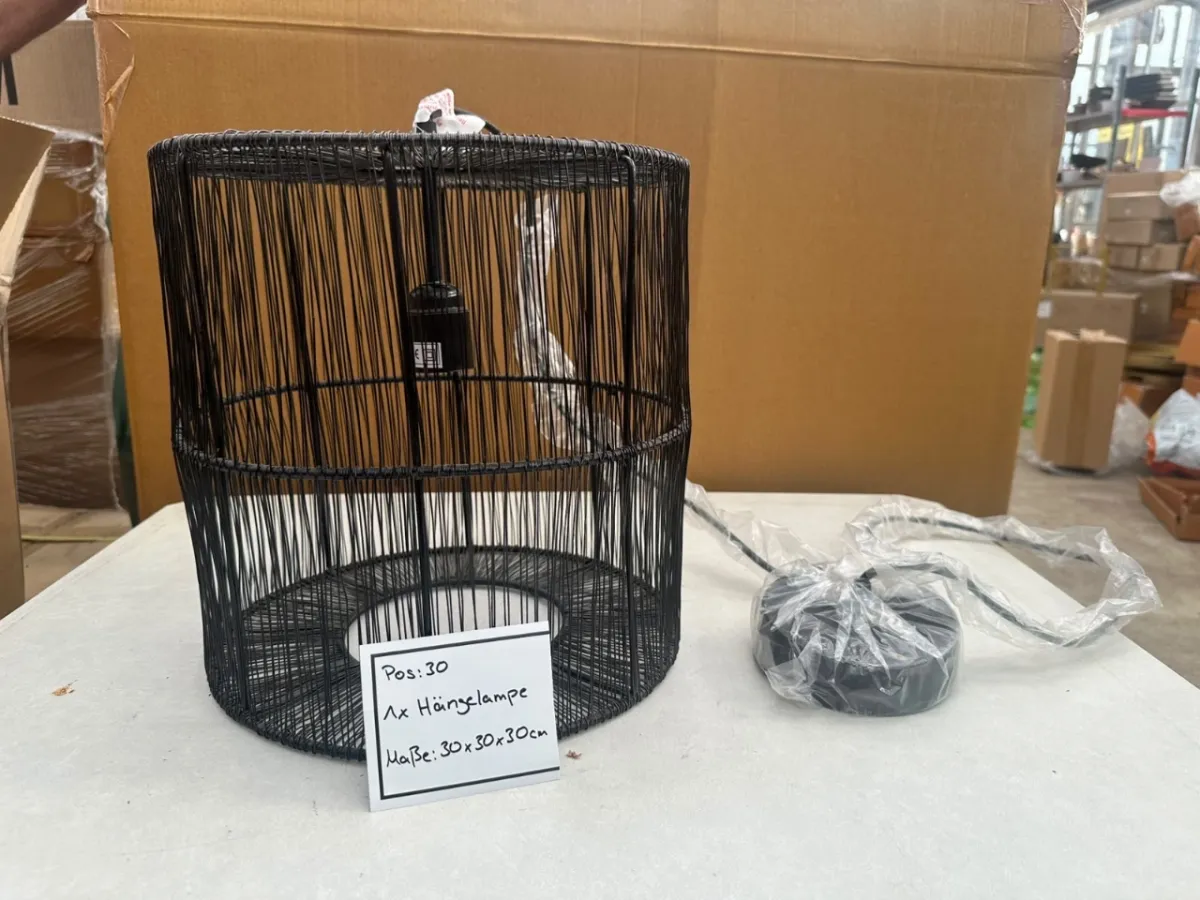 Pendant lamp (dimensions: approx. 30 x 30 x 30 cm)