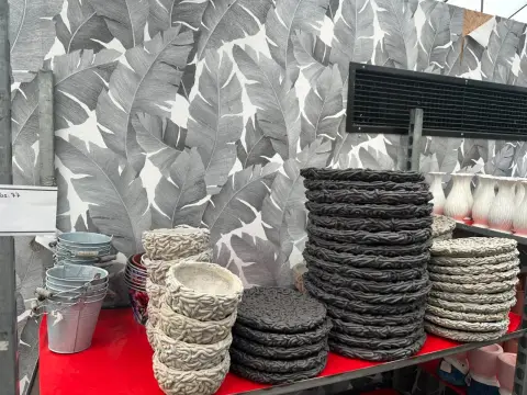 Lot of various decorations (bowls, plates, flower pots)
