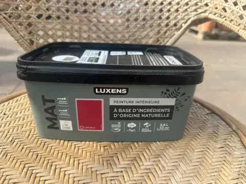 Wall paint (Luxens)