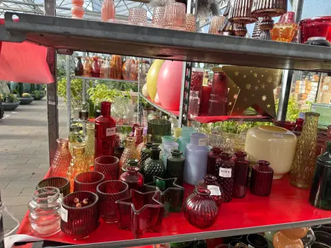 Assorted decoration lot (vases, candle jars)