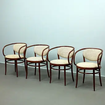 MICHAEL THONET. Thonet, vier eetkamerstoelen, model '210 P', gebogen hout, bekleding, Duitsland (4).