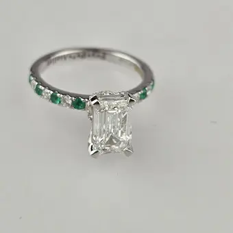 Goldring mit Emerald Diamant - Weißgold 14 K, 2,09 ct.