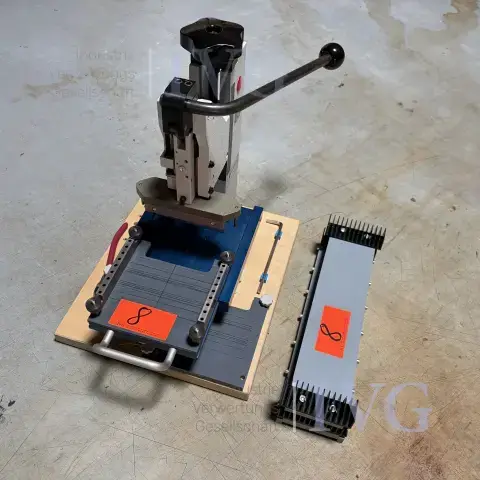 Presse à estamper REICHENBACHER Z 8