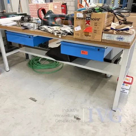 Workbenches with steel cabinet (without contents!)
