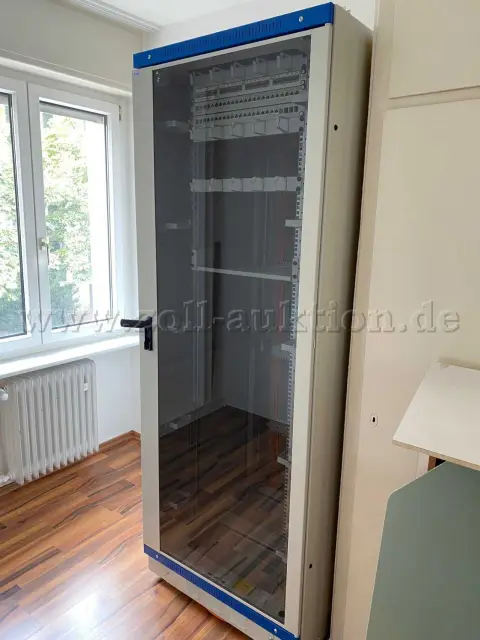 1 EATON Netzwerkschrank DNT 42 HE Typ I