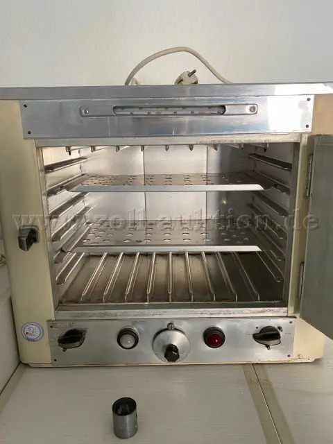 1 Memmert heating cabinet