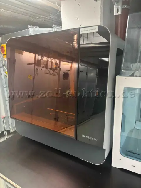 1 imprimante 3D à résine formlabs Form 3L