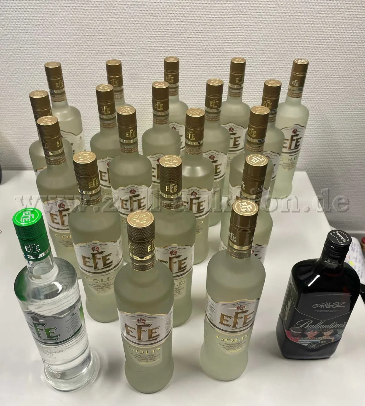 1 partie raki / whisky (celkem 21 lahví)