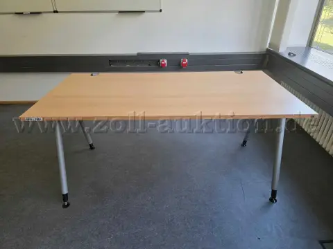 2 rechthoekige bureaus, kantoorset König und Neurath