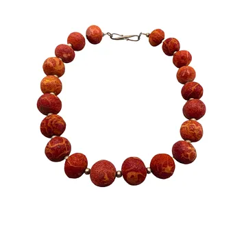 Collier en corail mousse avec fermoir en argent 925