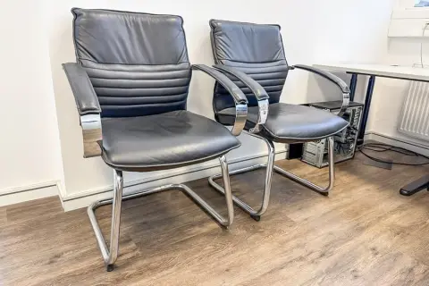 2 chaises à bascule