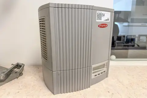 Střídač FRONIUS IG 20