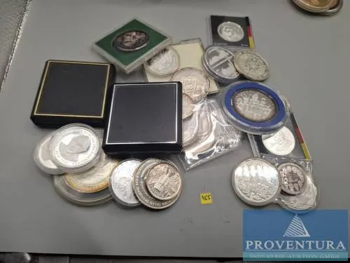 22 silver medals, total approx. 277.76 g fine silver