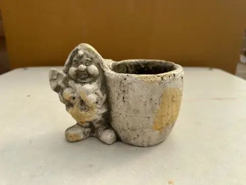 Lot of decorative gnomes with pots (20 pieces)