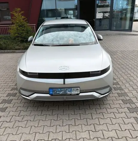 Car Hyundai Eoniq 5