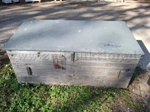 1 caisse en bois, caisse en bois verrouillable